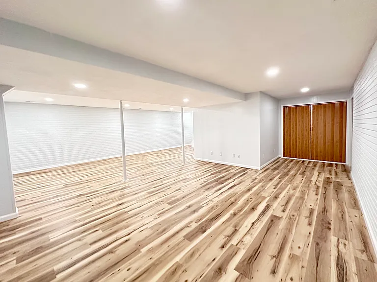 1906 Vladimir Dr — Photo 23