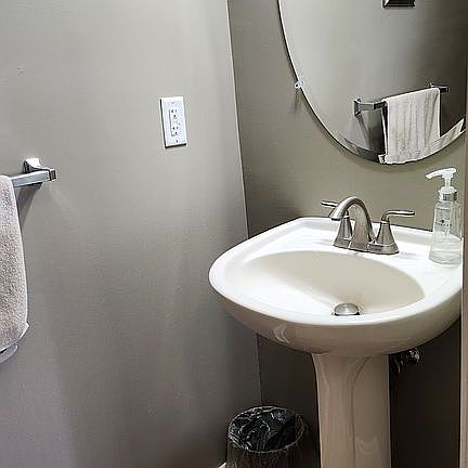 4th image of 203 Blue Heron Dr #203