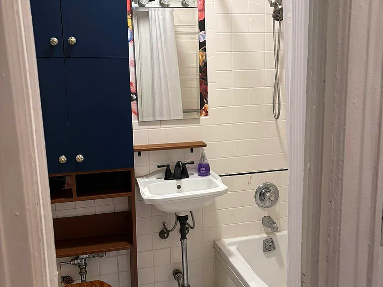 335 E 85th St #1C — Photo 6