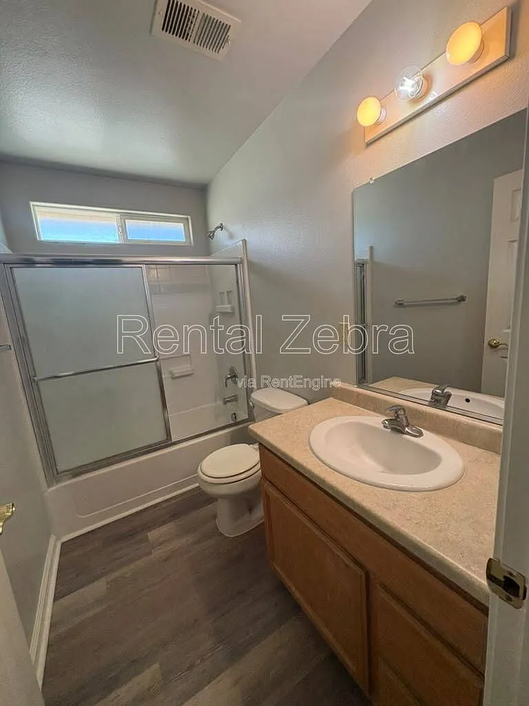 2 bed, 1.5 bath, 900 sqft, $1,459 — Photo 4