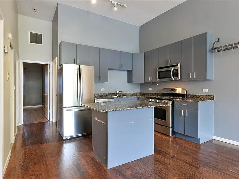 1851 N Milwaukee Ave #1S — Photo 5