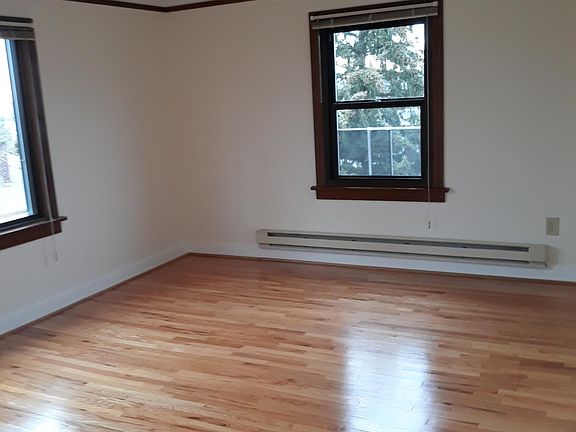 3rd image of 2317 10th Ave E APT 306