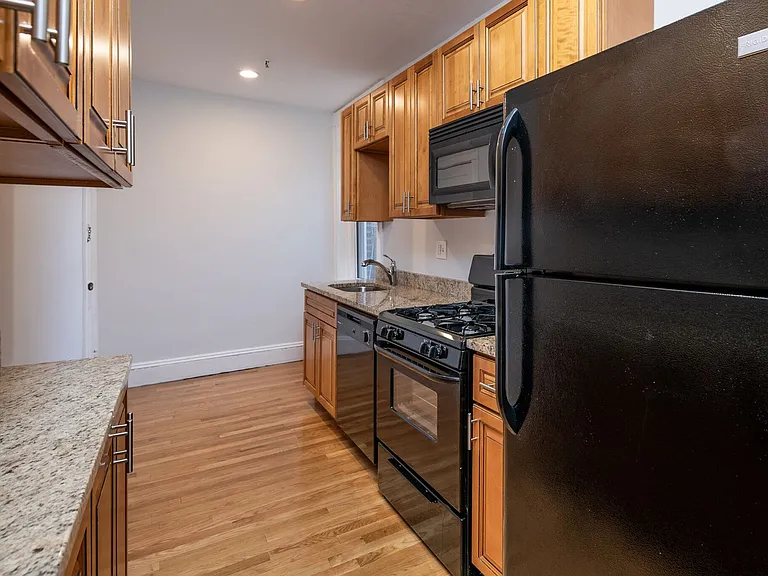 272 Chestnut Hill Ave #3 — Photo 2