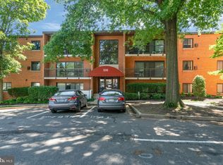 3240 S 28th St APT 301, Alexandria, VA 22302
