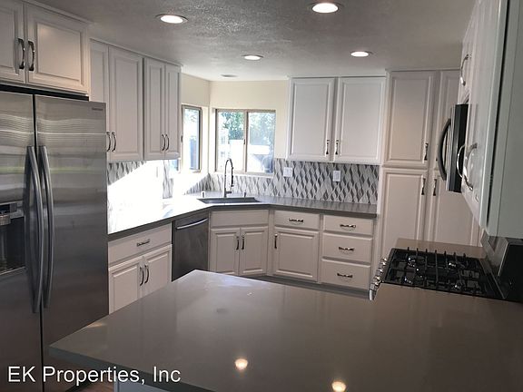 5th image of 4535 Coronado Dr
