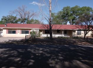 1890 Murray Loop, Bosque Farms, NM 87068