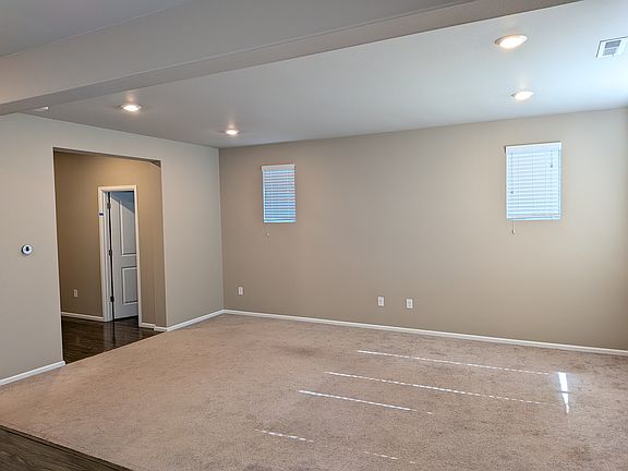 5th image of 8643 Spartacus St NE