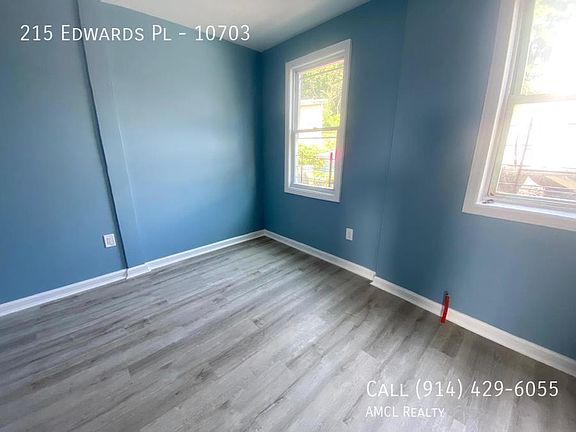 4th image of 215 Edwards Pl #10703