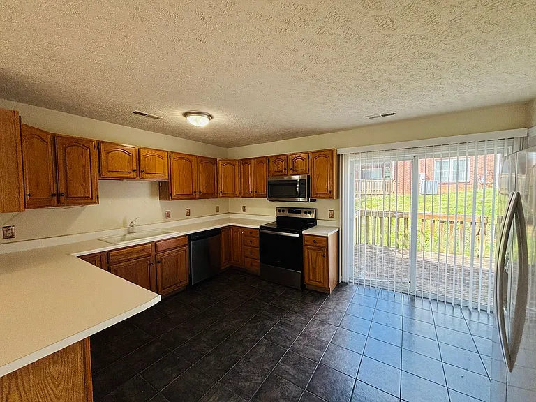 305 Silver Leaf Dr — Photo 6