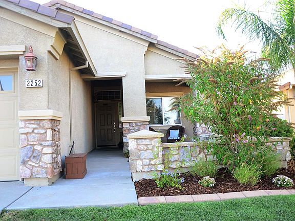 4th image of 2252 Lariat Ln