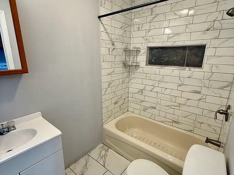 44 Haddam St — Photo 9