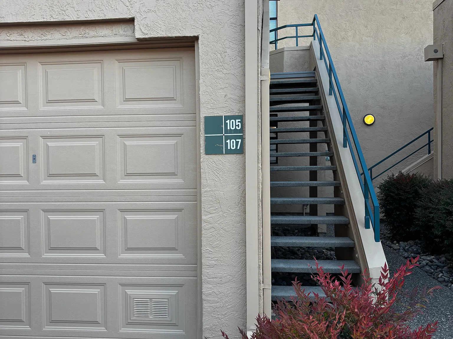 1 bed, 1065 sqft, $2,081 — Photo 3