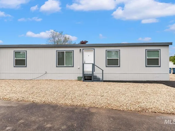 8143 N Andy Ln, Garden City, ID 83714