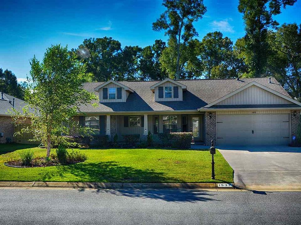 1st image of 1937 Larkspur Cir