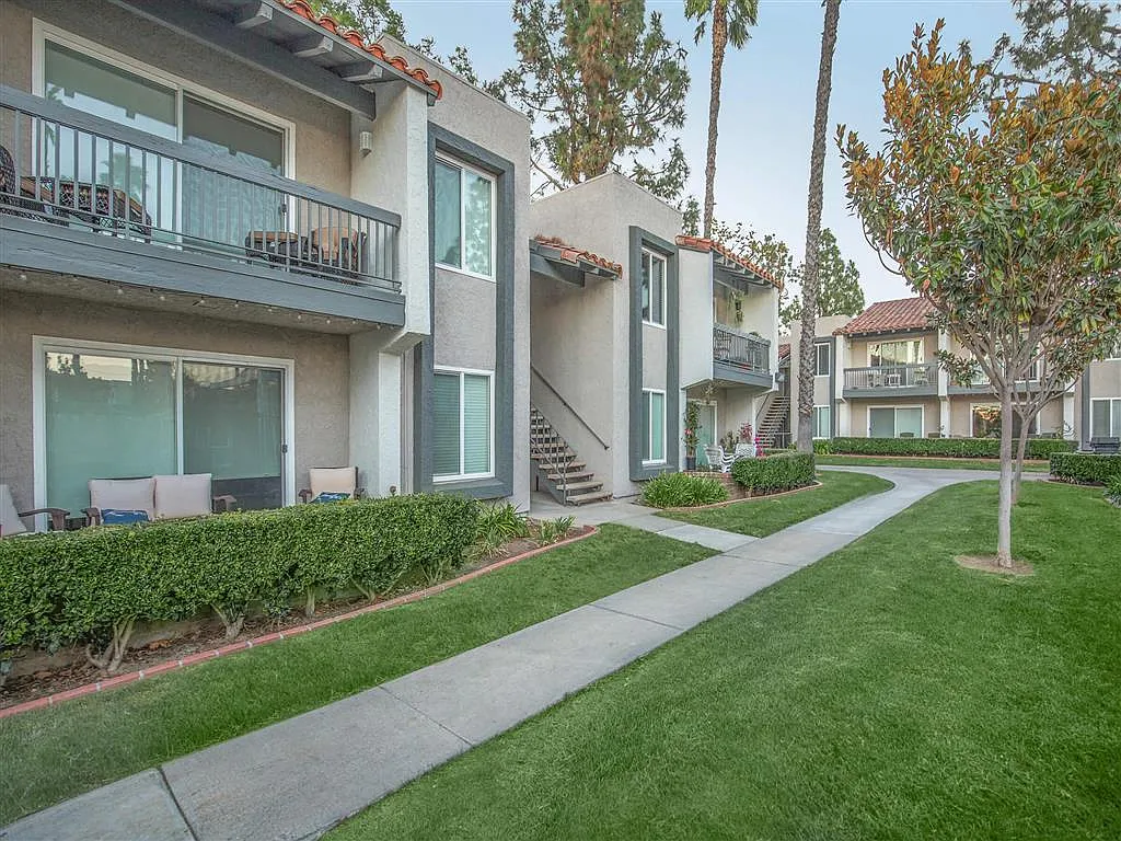 La Veta Grand Apartments — Photo 3