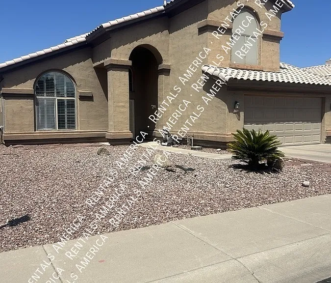 4616 E Summerhaven Dr — Photo 2