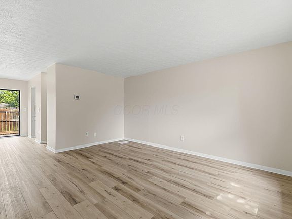 4th image of 540 Willis Ln