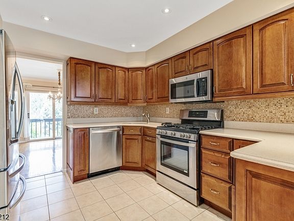 2nd image of 34 Davey Dr