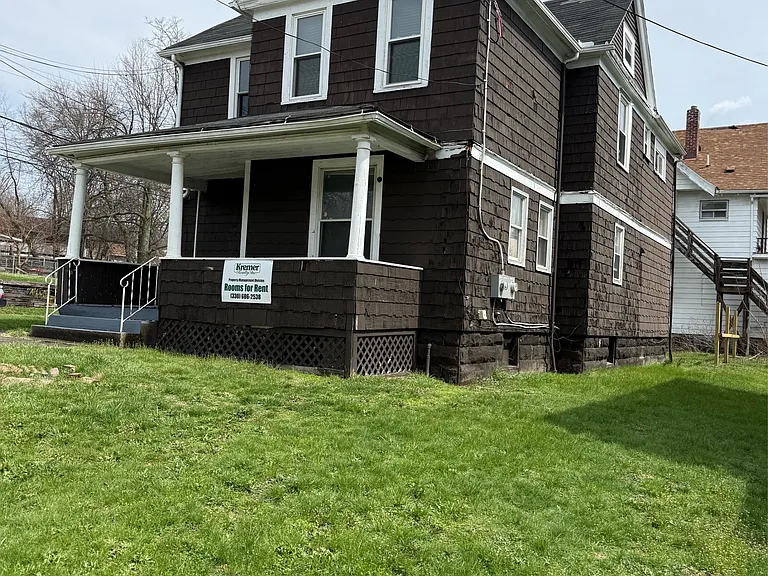 457 Sherman St — Photo 8