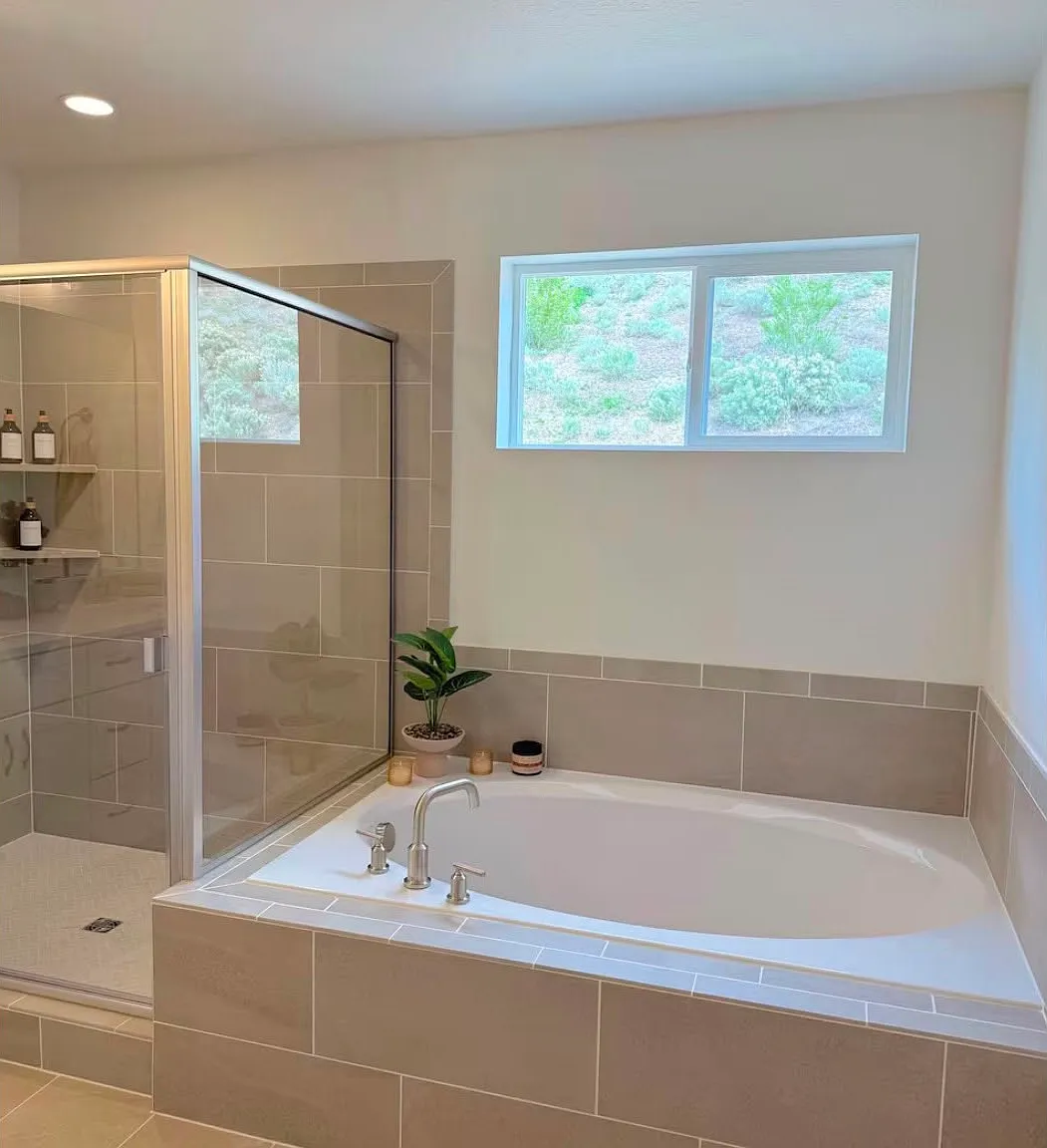 4 bed, 2.5 bath, 2227 sqft, $3,000 — Photo 3