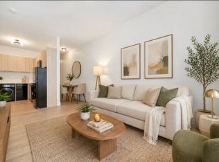 302 E 5th St #1A, New York, NY 10003