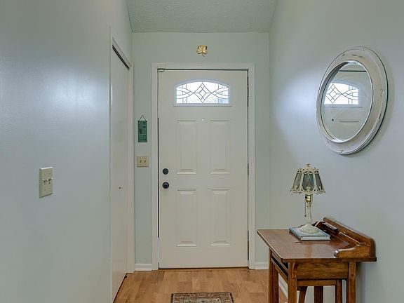 3rd image of 12522 Binney St