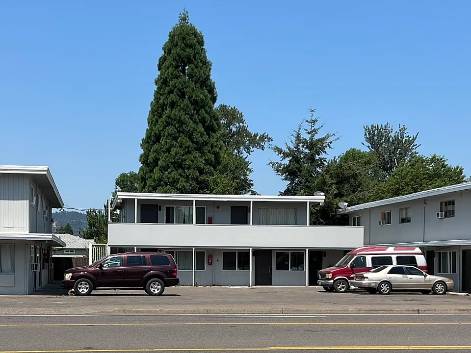 5312 Main St