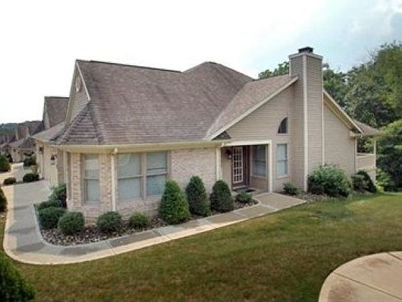2nd image of 1401 Hunt Club Dr