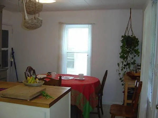 2 bed, 1352 sqft, $1,995 — Photo 3