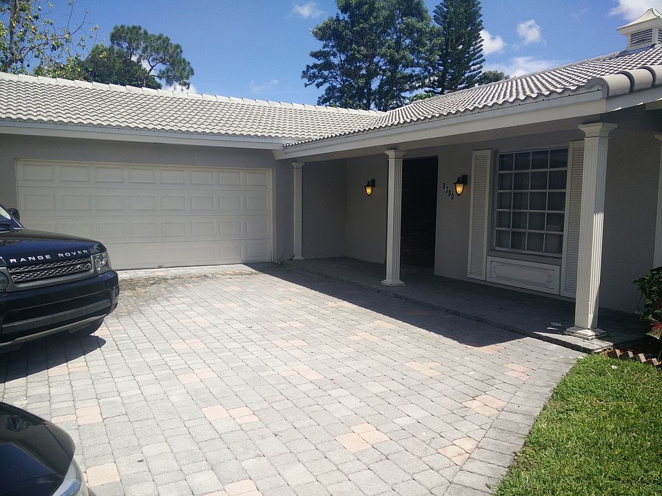 Huge 2 Car Garage