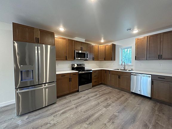 4th image of 2652 Roseanne Ct