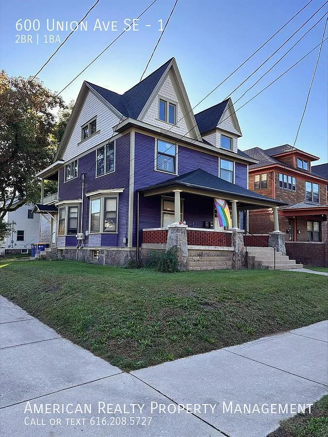 2 bed, 1170 sqft, $1,800 — Photo 1