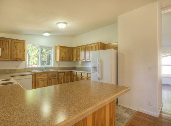 5th image of 131 E Hammersley Pl