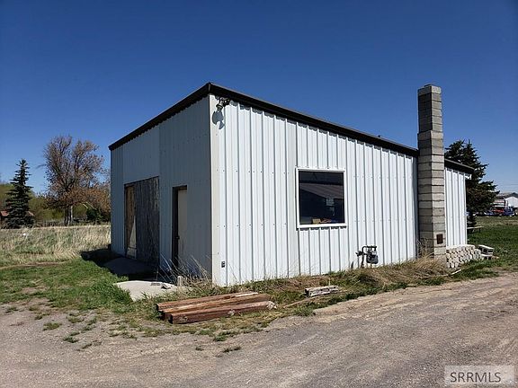 5th image of 2118 W Highway 33