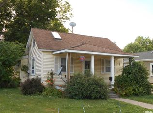 322 S College St, Macomb, IL 61455