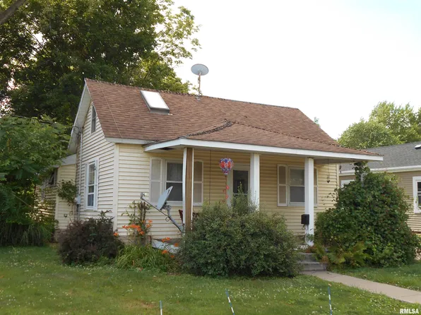 322 S College St, Macomb, IL 61455