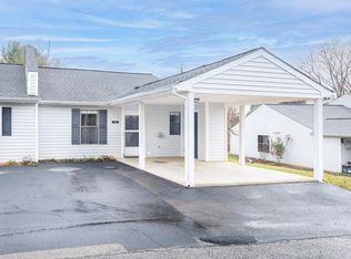 416 Tinkerview Dr, Cloverdale, VA 24077