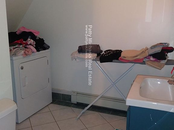 222B Riverside Ave. Medford Shared Unit Photo 4