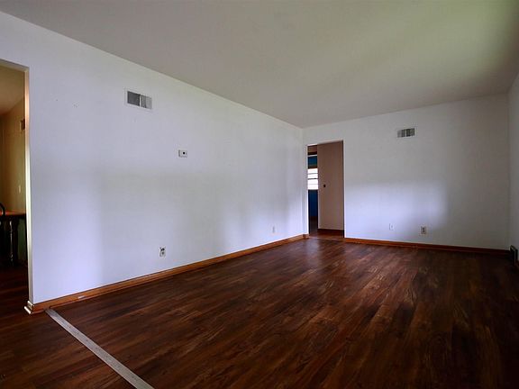 4th image of 1738 Glenmar Dr