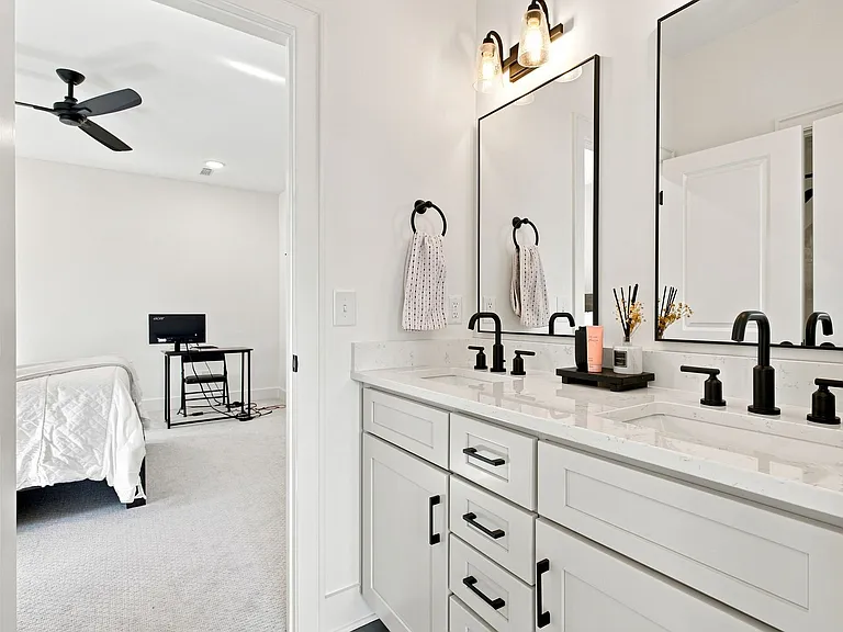 3324 Longport Ln — Photo 38