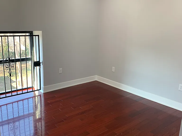 302 Richmond St #18 — Photo 6
