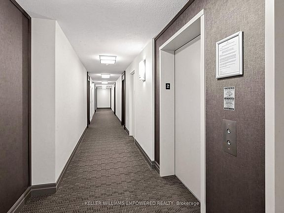 3rd image of 11 Oneida Cres #211
