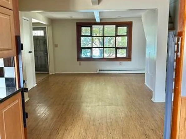 720 Hudson Avenue image 5 of 11