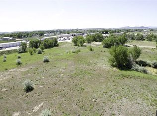 810 Smylie Rd, Douglas, WY 82633