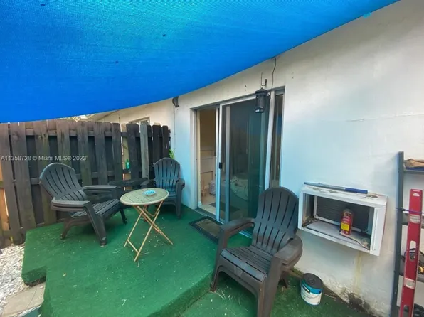 932 Moffett St APT 2, Hallandale, FL 33009