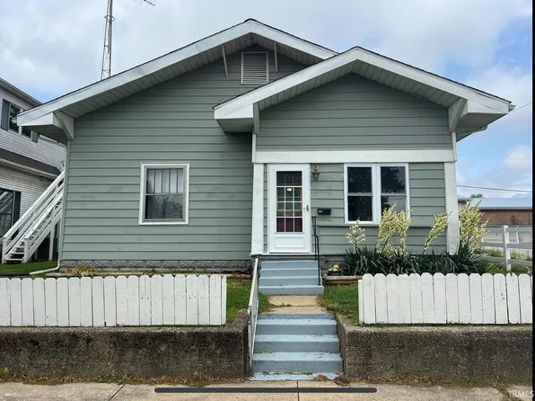 118 W 3rd St, Bicknell, IN 47512