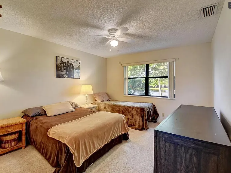 Bedroom 2 - Second floor