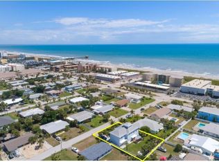 133 E Pasco Ln, Cocoa Beach, FL 32931