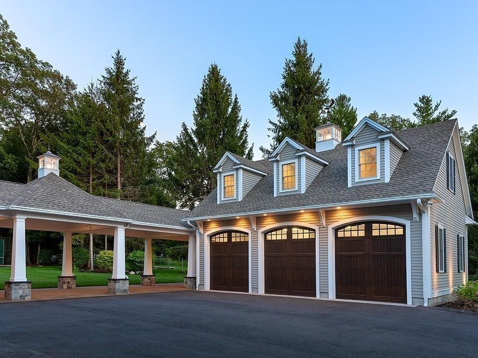 240 South St, Medfield, MA 02052 Zillow