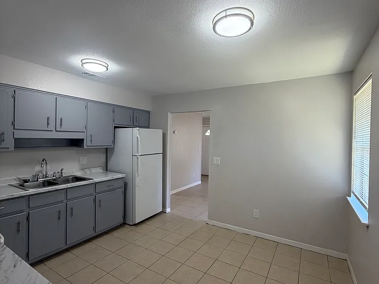 1114 Polk Ave #A — Photo 7
